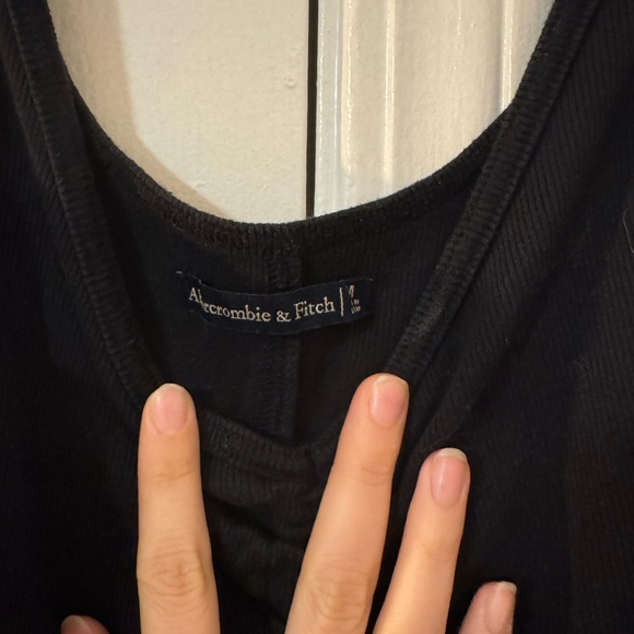 Abercrombie & Fitch Black Gathered Tank Top - Picture 2 of 4